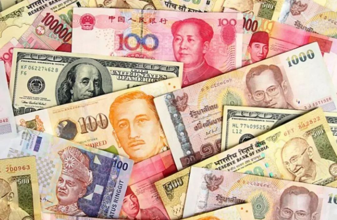 XRP與索拉納：2025年哪個山寨幣是更好的10萬美元賭注？